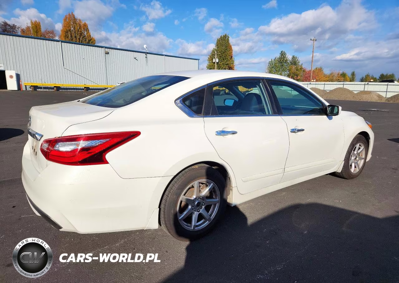 2016 Nissan Altima 2.5 S VIN:1N4AL3AP4GN343910 - 3
