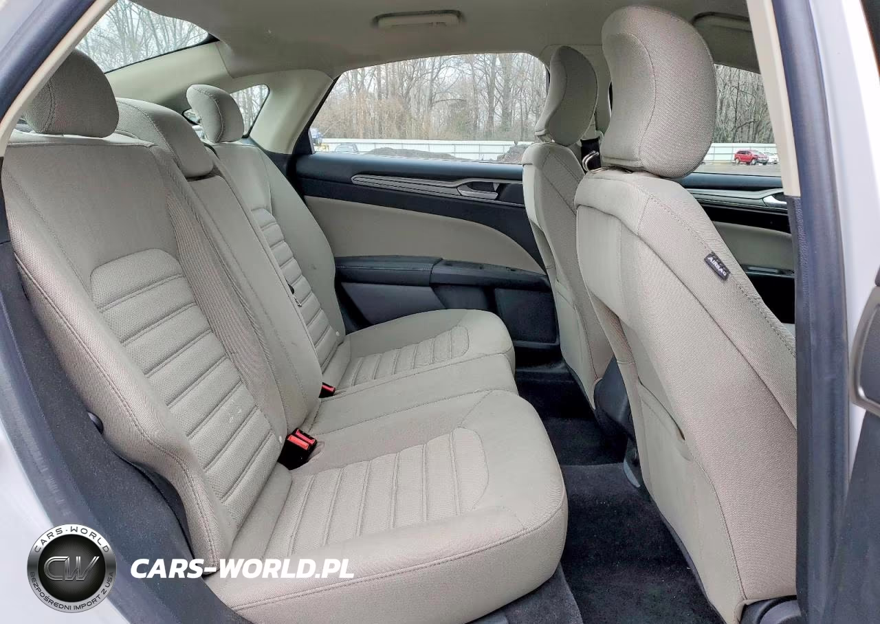 2017 Ford Fusion S VIN:3FA6P0G73HR382664 - 10
