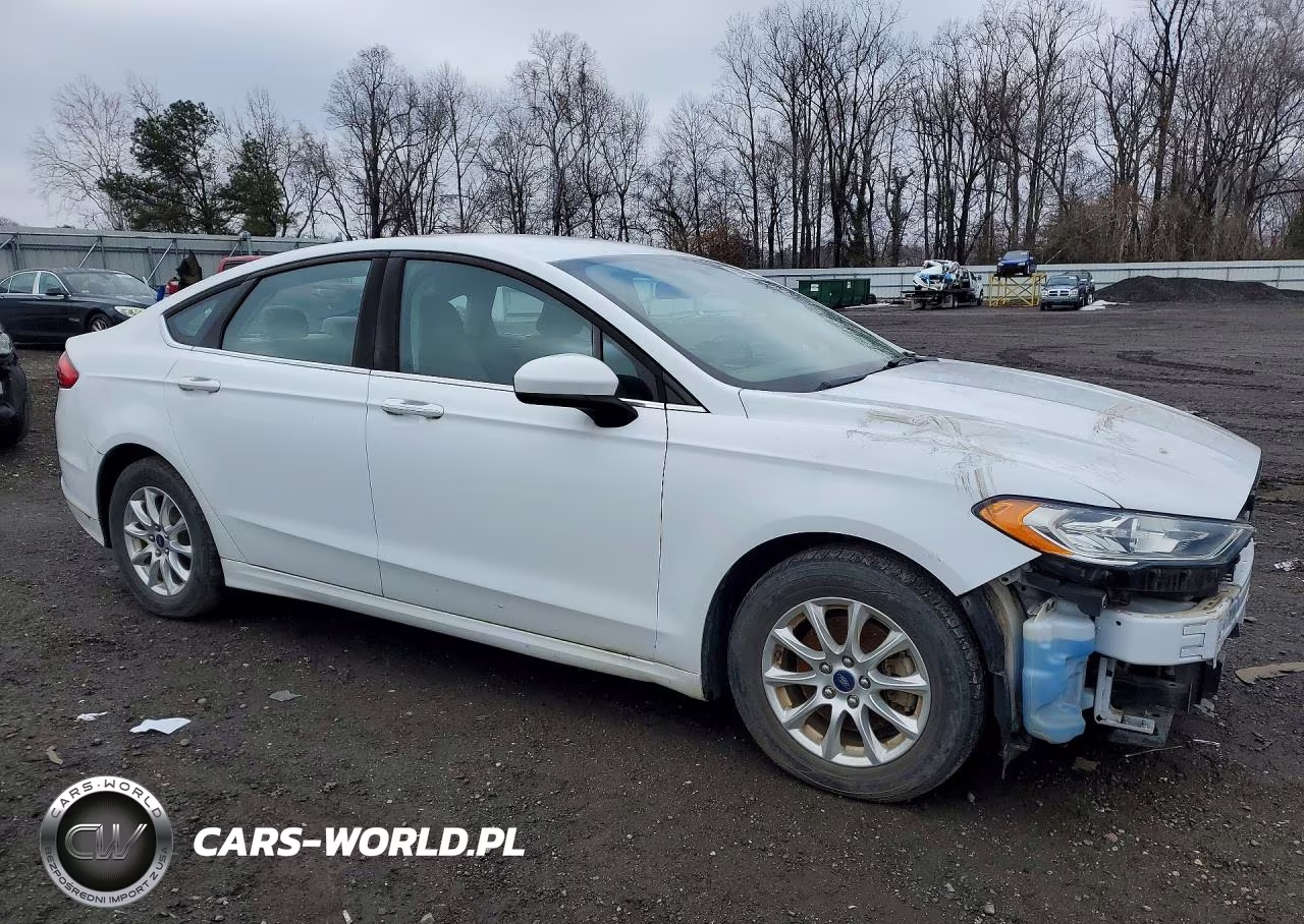 2017 Ford Fusion S VIN:3FA6P0G73HR382664 - 4