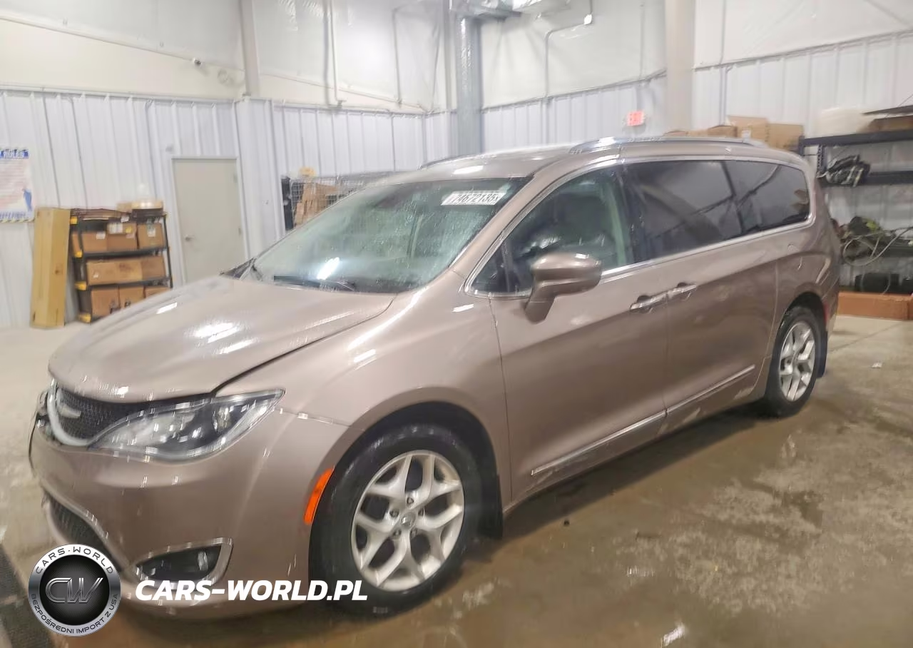 2017 Chrysler Pacifica Touring L Plus – zdjęcie 1 z 13