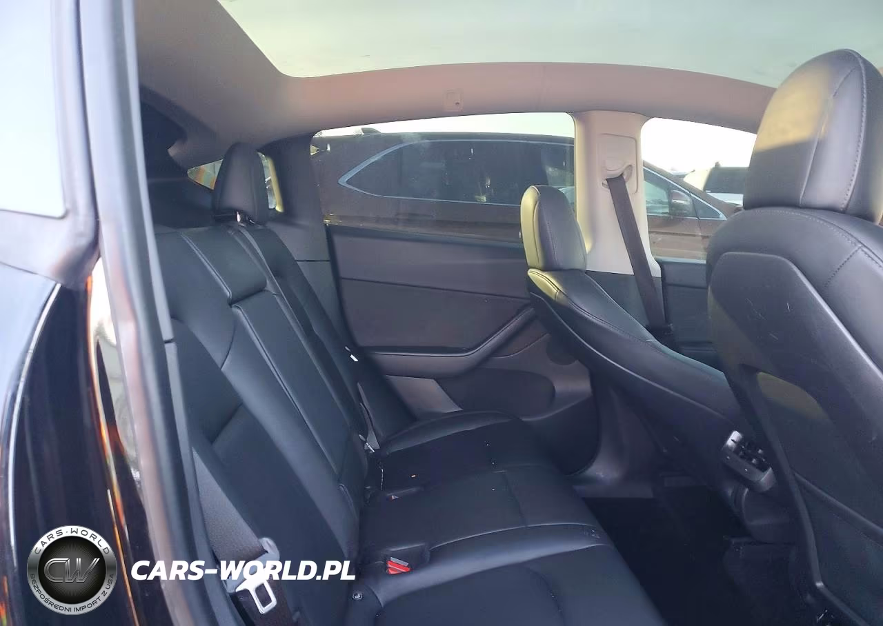 2021 Tesla Model Y VIN:5YJYGDEE1MF116969 - 10