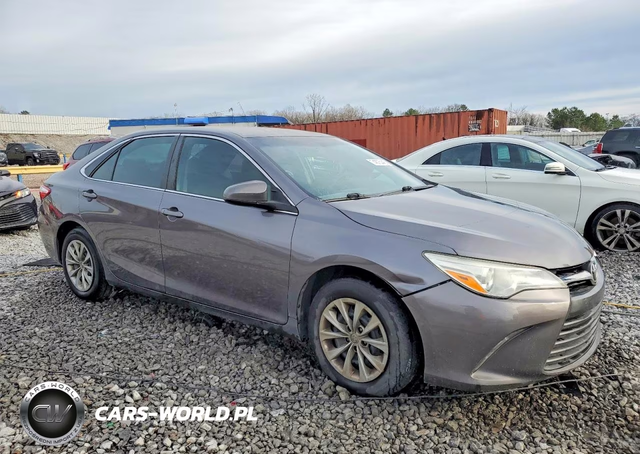 2016 Toyota Camry Le VIN:4T1BF1FK6GU161991 - 4