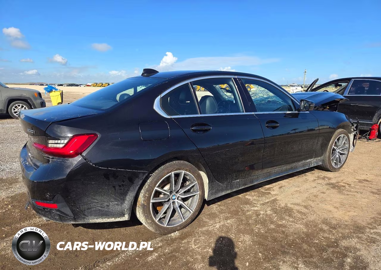 2019 BMW 330Xi VIN:WBA5R7C59KAJ78883 - 3