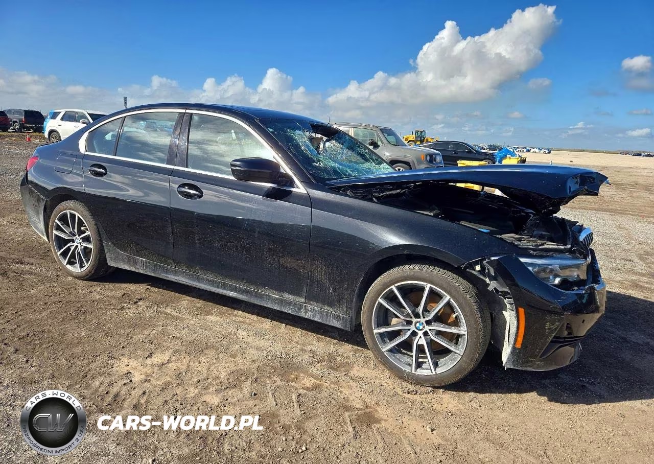 2019 BMW 330Xi VIN:WBA5R7C59KAJ78883 - 4