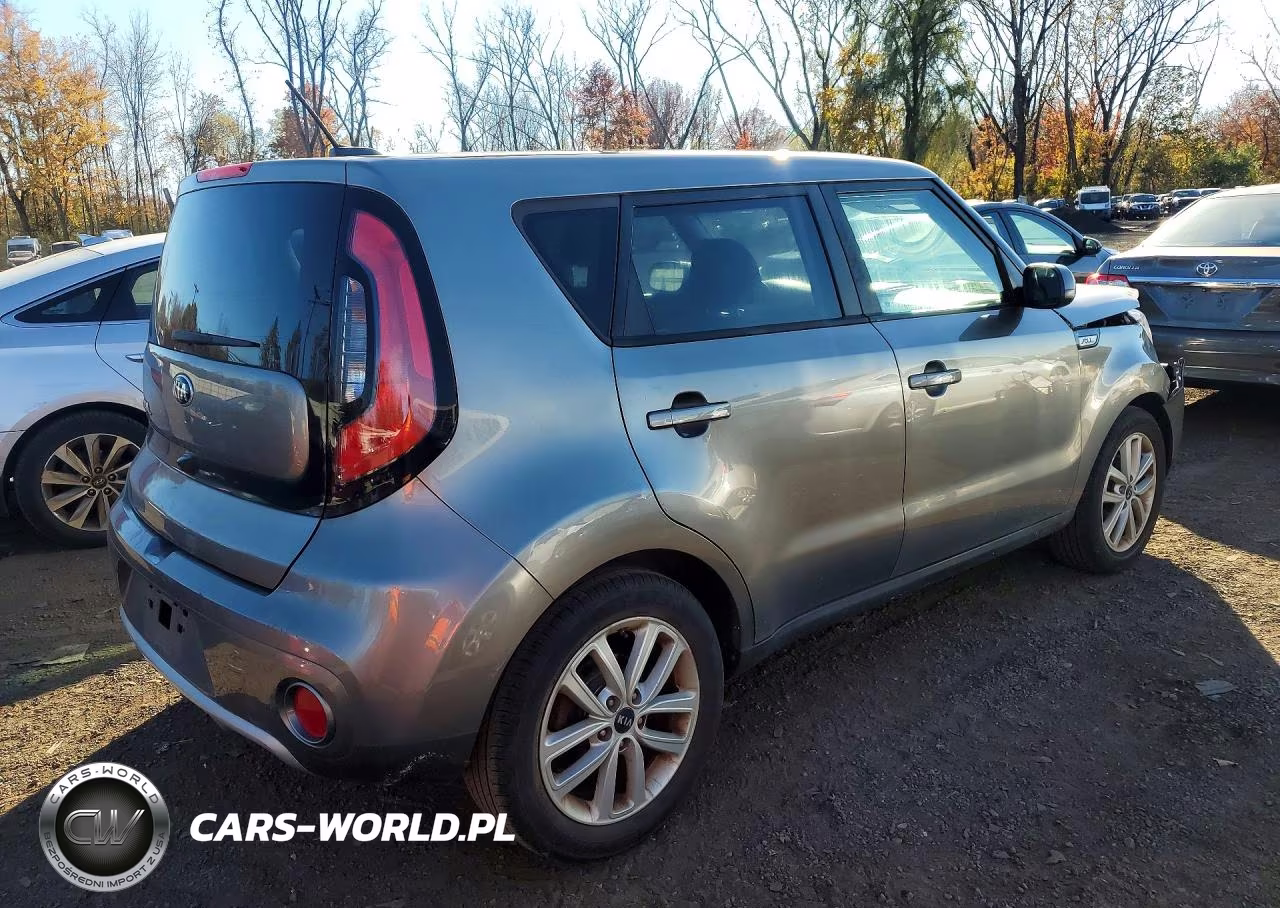 2018 Kia Soul + VIN:KNDJP3A57J7601023 - 3