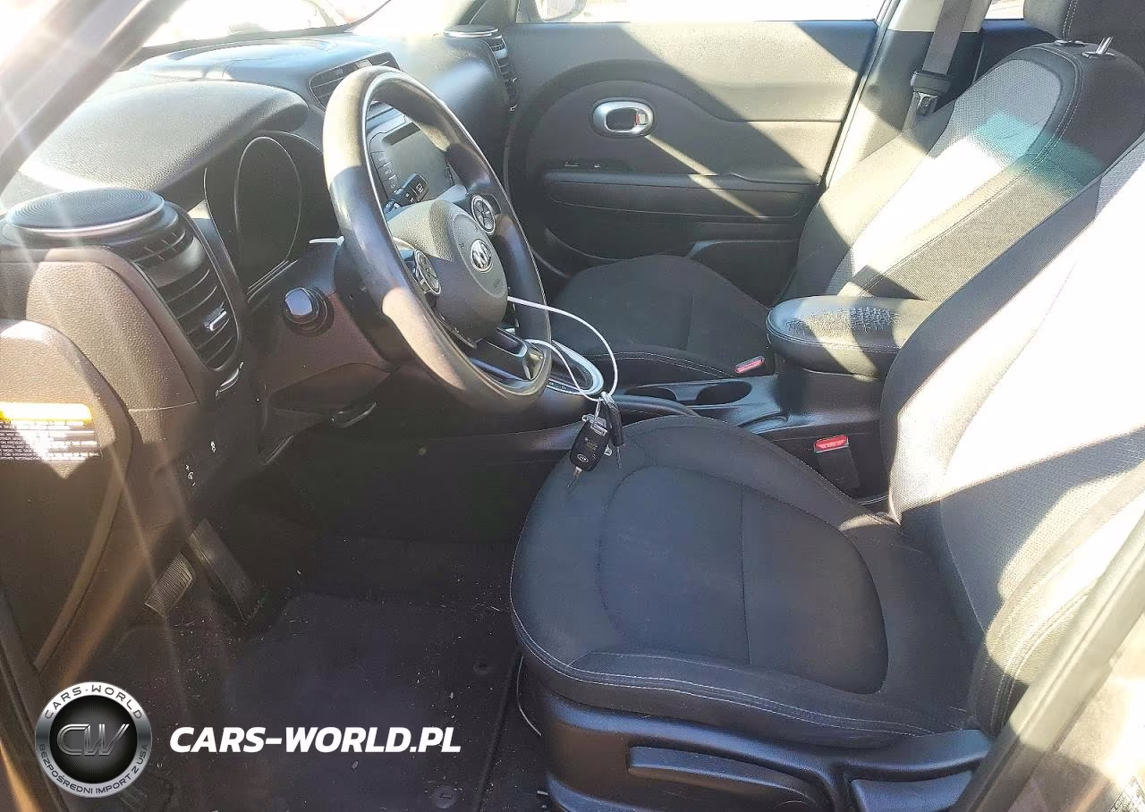 2018 Kia Soul + VIN:KNDJP3A57J7601023 - 7