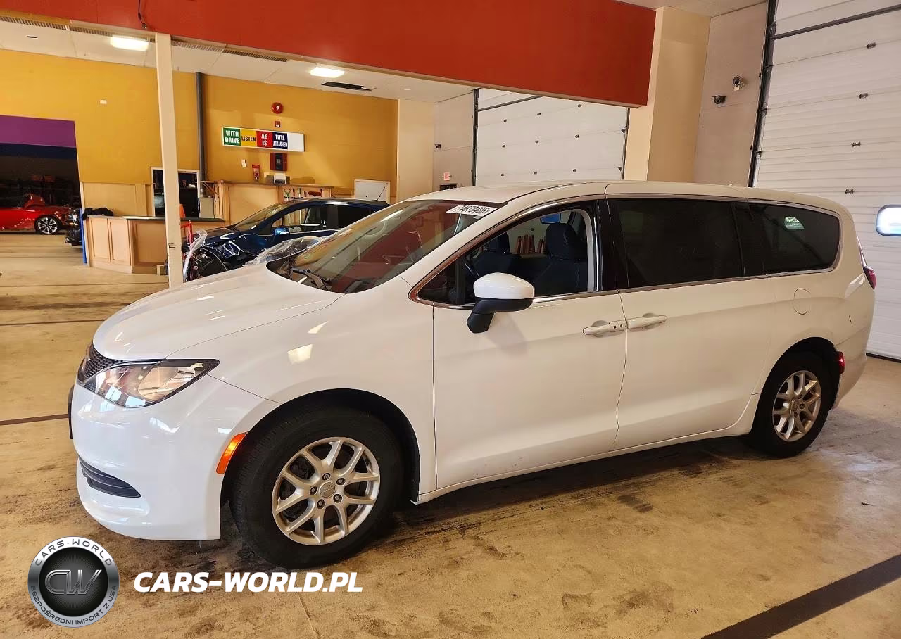 2020 Chrysler Voyager Lx VIN:2C4RC1CG1LR105928 - 1