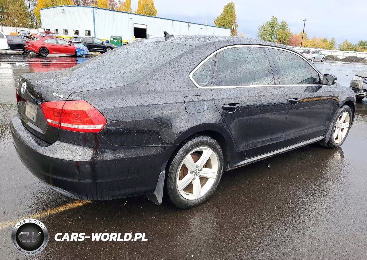 2013 Volkswagen Passat Se VIN:1VWBN7A30DC131894 - 3
