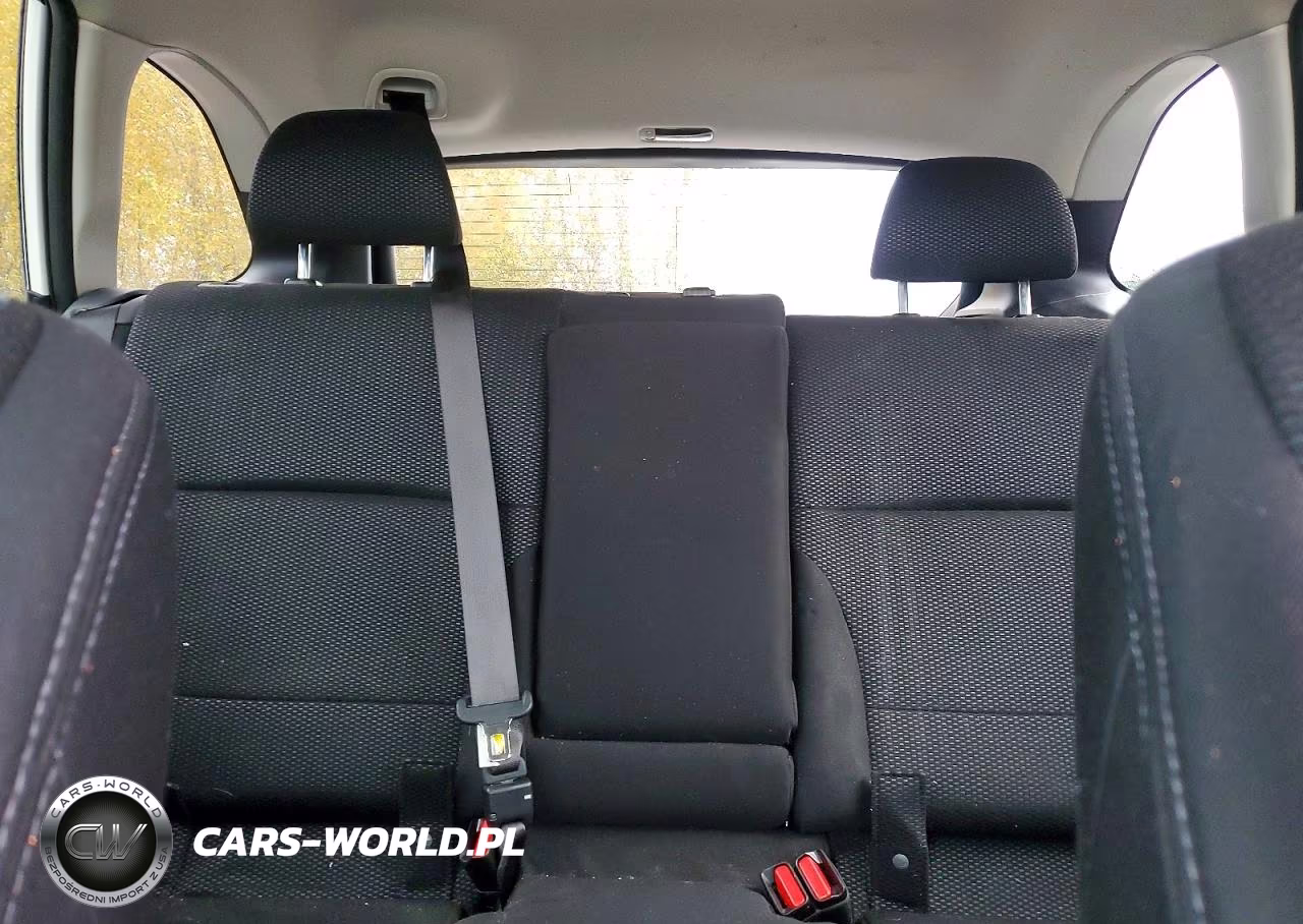 2018 Subaru Outback 2.5I Premium VIN:4S4BSACC4J3383404 - 10