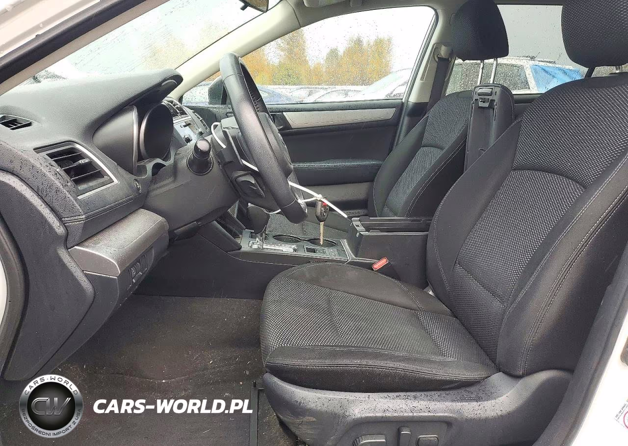 2018 Subaru Outback 2.5I Premium VIN:4S4BSACC4J3383404 - 7