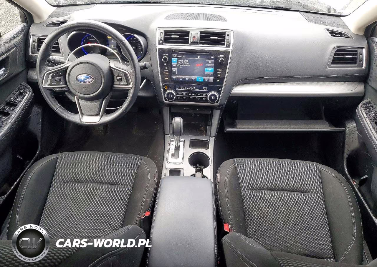 2018 Subaru Outback 2.5I Premium VIN:4S4BSACC4J3383404 - 8