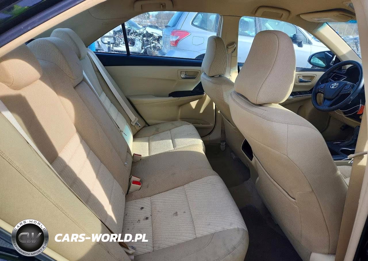 2017 Toyota Camry Le VIN:4T1BF1FK7HU705156 - 10
