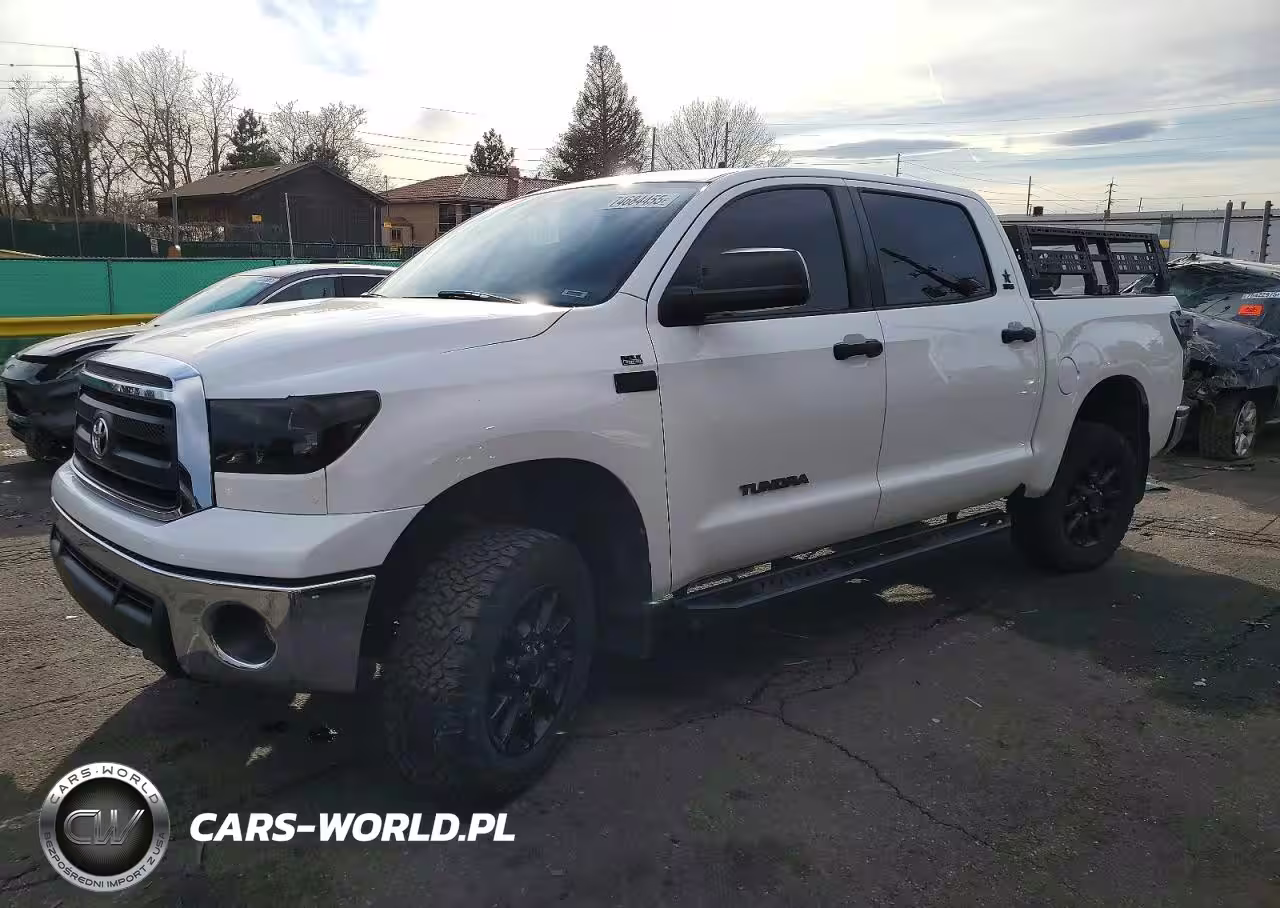 2013 Toyota Tundra Crewmax Sr5
