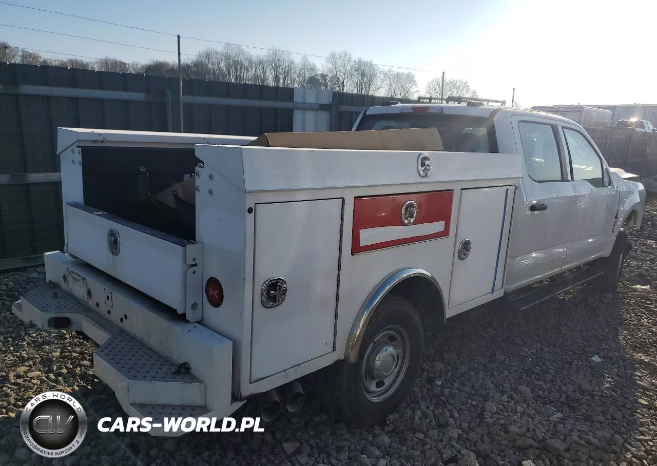 2024 Ford F250 Super Duty Utility - Service Truck VIN:1FT7W2BT6REF64204 - 3