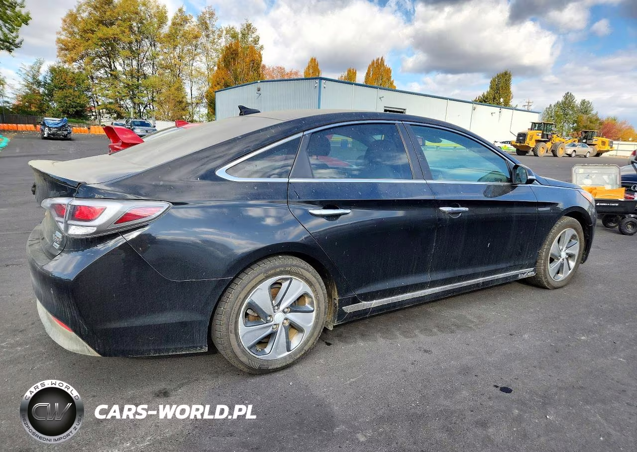 2017 Hyundai Sonata Plug-In Hybrid Limited VIN:KMHE54L24HA063230 - 3
