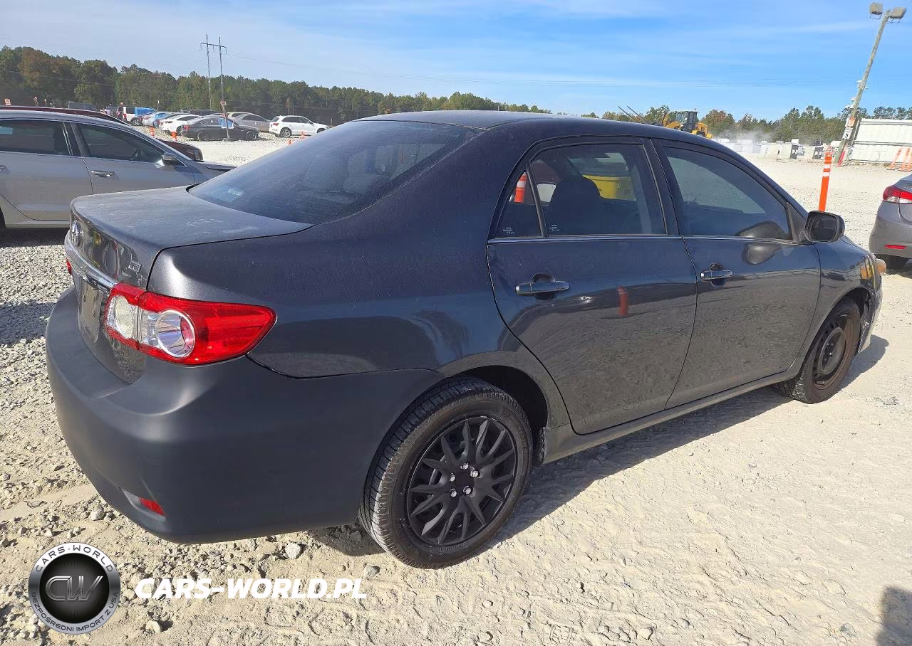 2013 Toyota Corolla Le VIN:2T1BU4EE2DC060494 - 3
