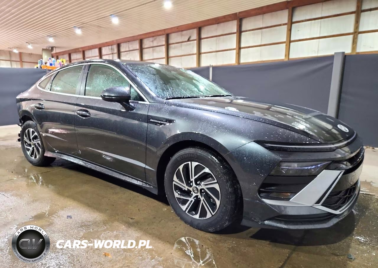 2026 Hyundai Sonata Hybrid Blue VIN:KMHL24JJ1TA168861 - 4