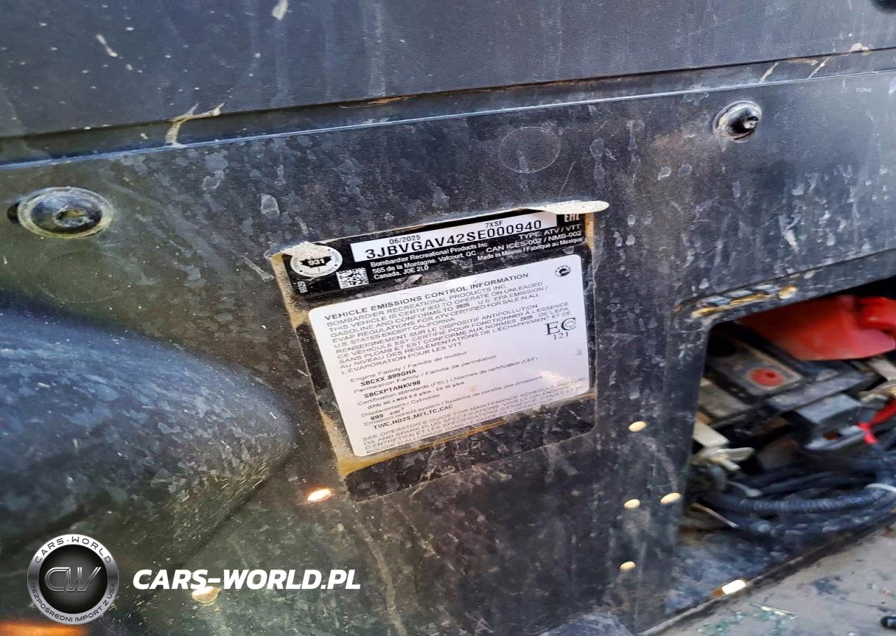 2025 Can-Am Maverick X3 Utility Vehicle VIN:3JBVGAV42SE000940 - 10