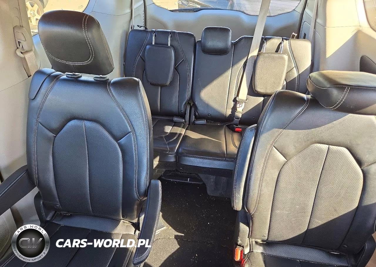 2020 Chrysler Voyager Lxi VIN:2C4RC1DG4LR216620 - 10