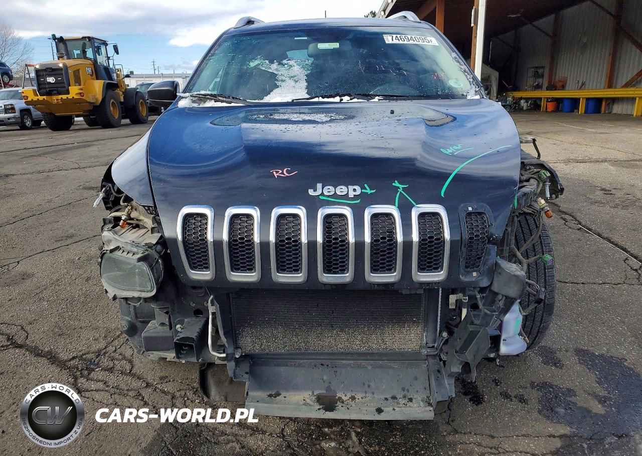 2015 Jeep Cherokee Latitude VIN:1C4PJMCS7FW523912 - 5