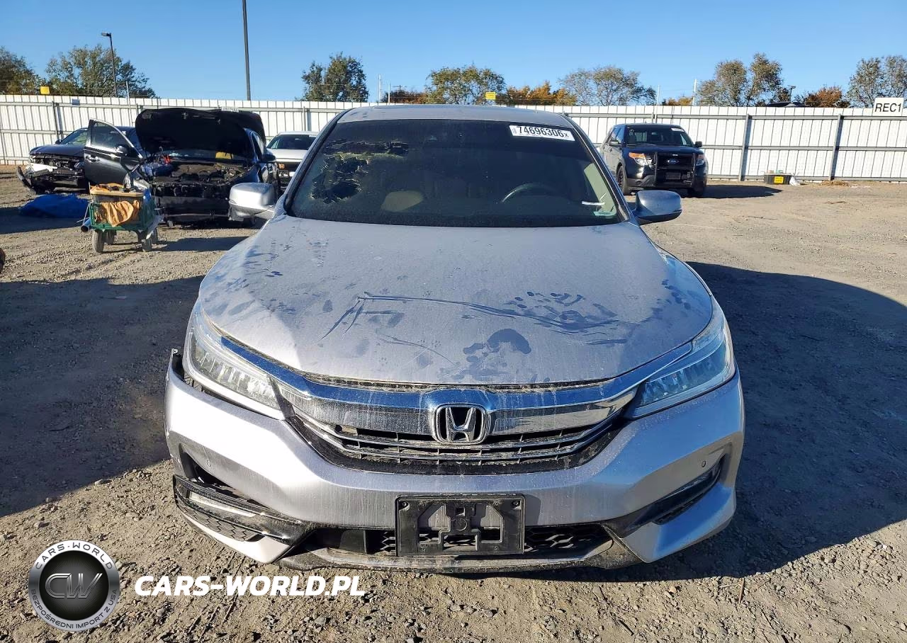 2017 Honda Accord Touring Hybrid VIN:JHMCR6F70HC020252 - 5
