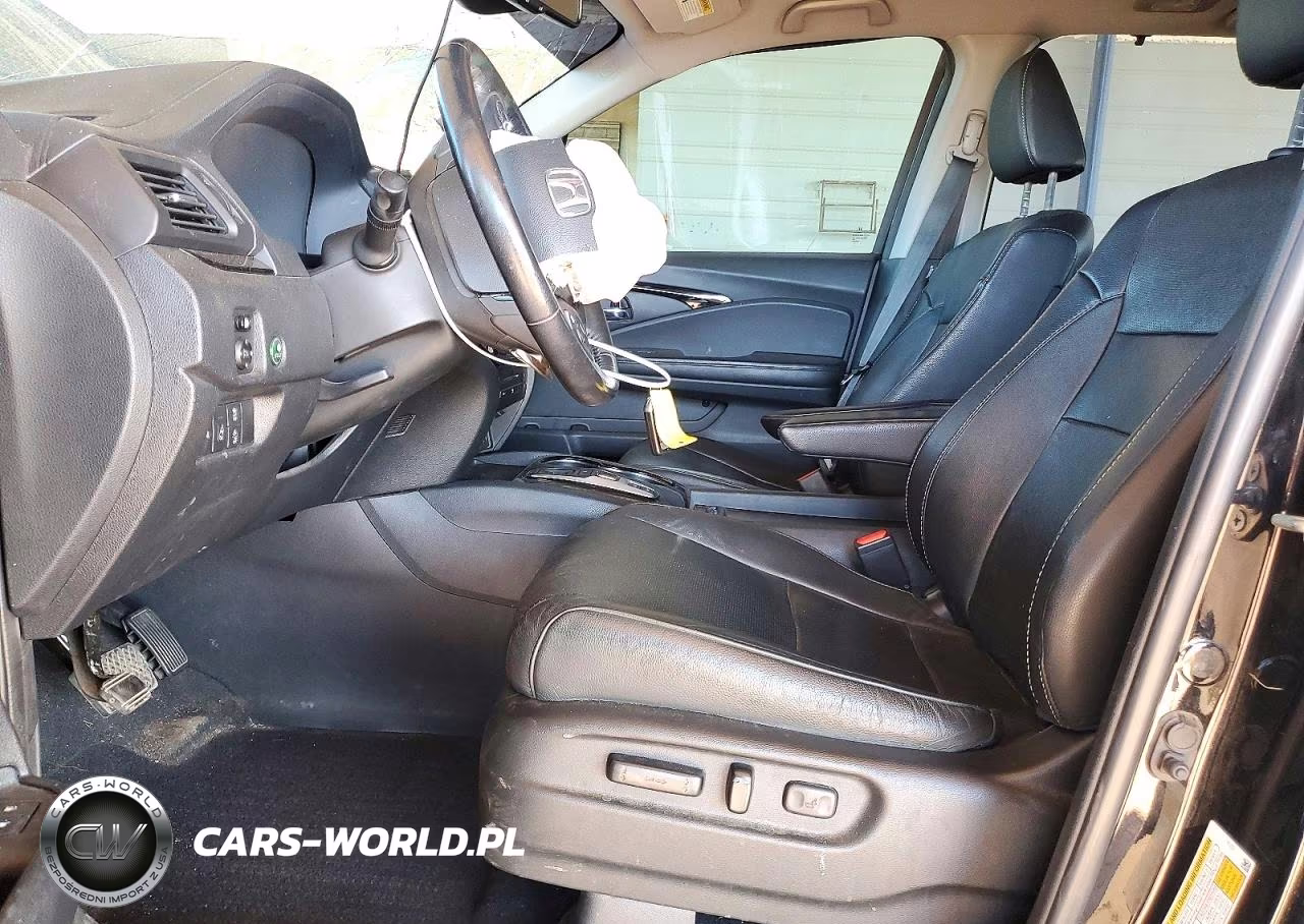 2018 Honda Pilot Elite VIN:5FNYF6H09JB004494 - 7