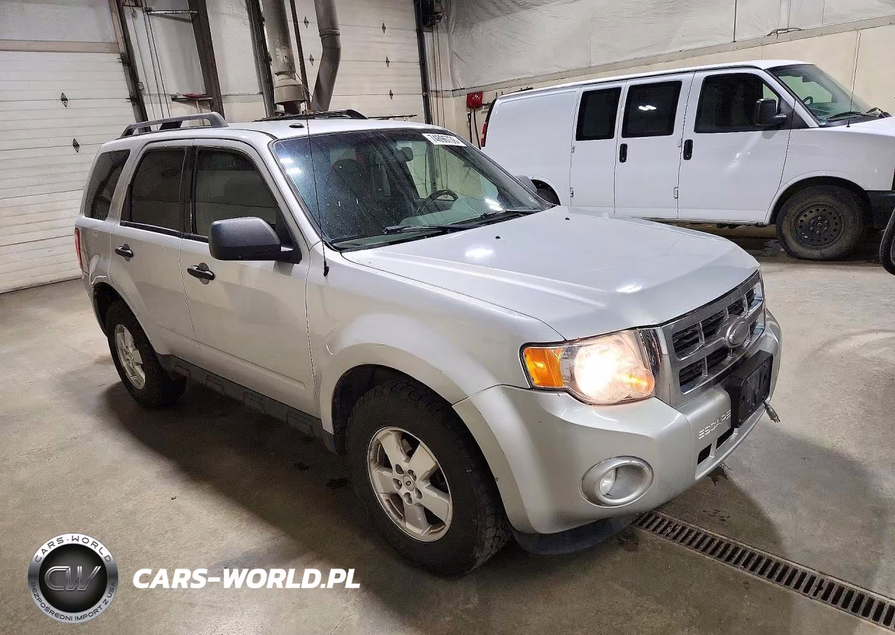2009 Ford Escape Xlt VIN:1FMCU93709KD07633 - 4