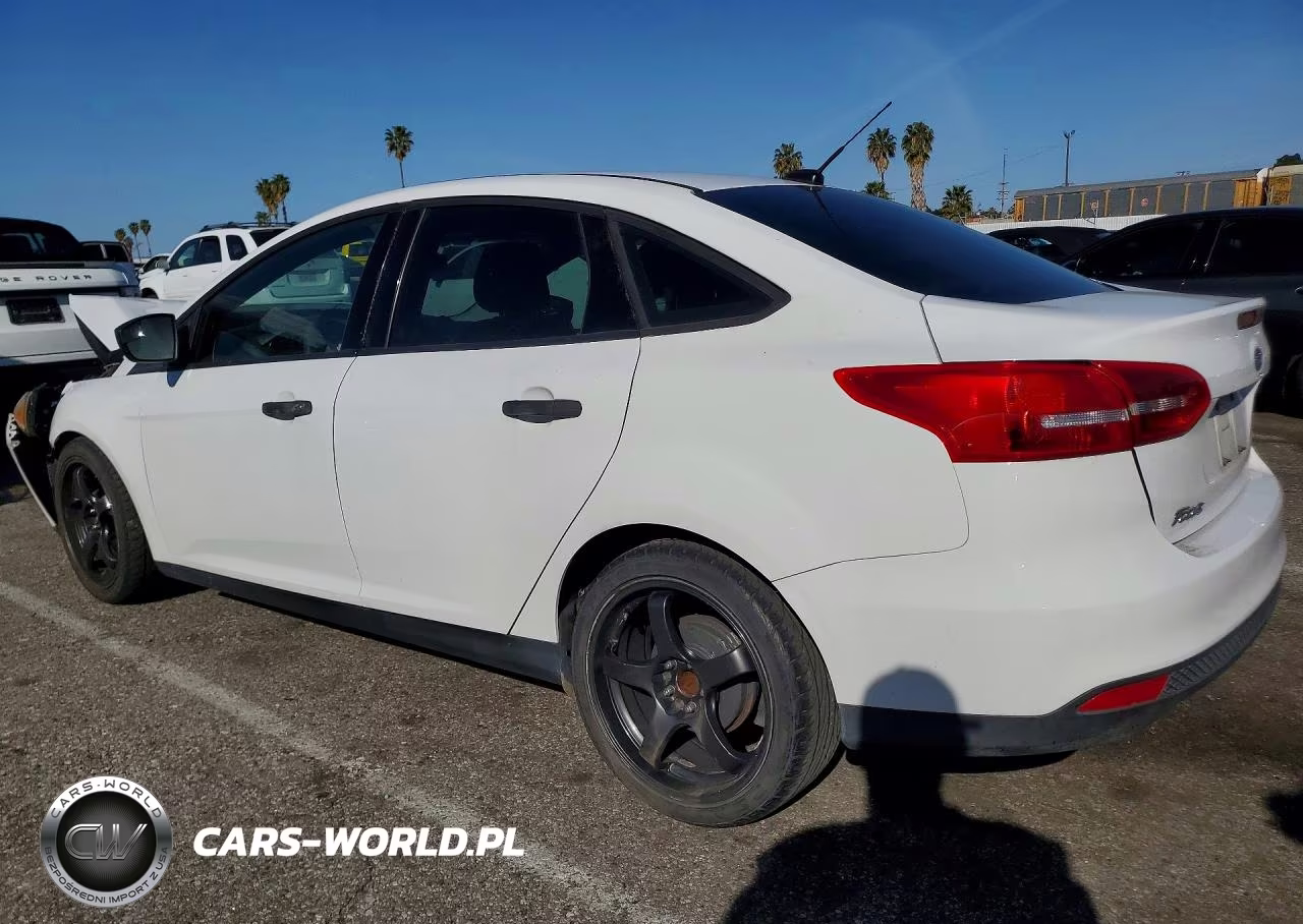 2017 Ford Focus S VIN:1FADP3E22HL348181 - 2