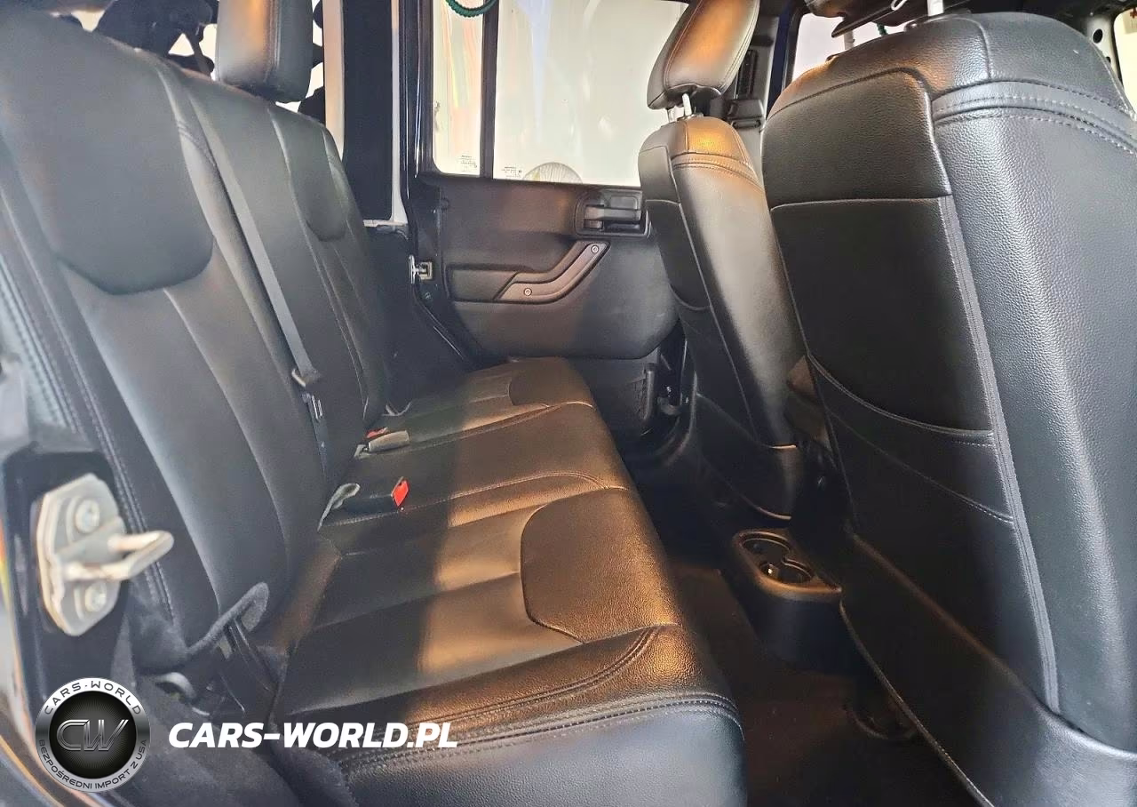 2017 Jeep Wrangler Unlimited Sport VIN:1C4BJWDG0HL562779 - 11