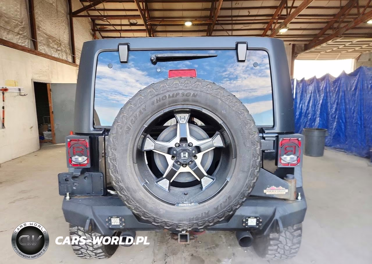 2017 Jeep Wrangler Unlimited Sport VIN:1C4BJWDG0HL562779 - 6