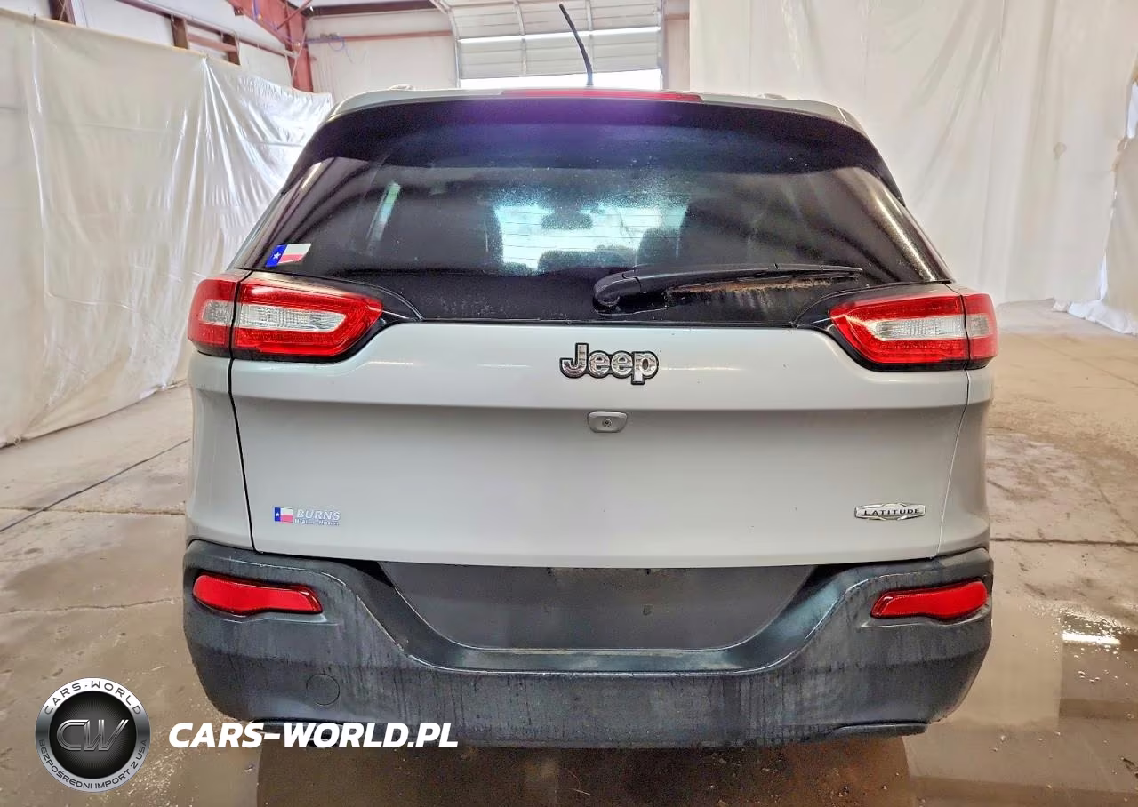 2018 Jeep Cherokee Latitude Plus VIN:1C4PJLLB3JD533769 - 6