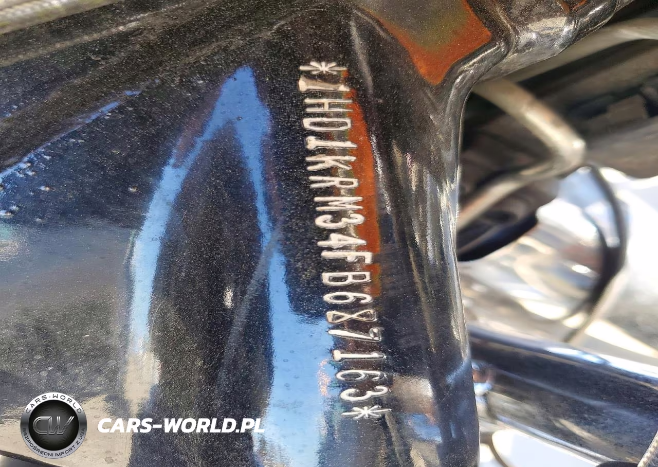 2015 Harley-Davidson Flhxs Street Glide Special VIN:1HD1KRM34FB687163 - 4