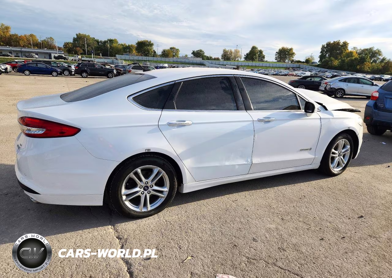 2018 Ford Fusion Se Hybrid VIN:3FA6P0LU7JR172098 - 3