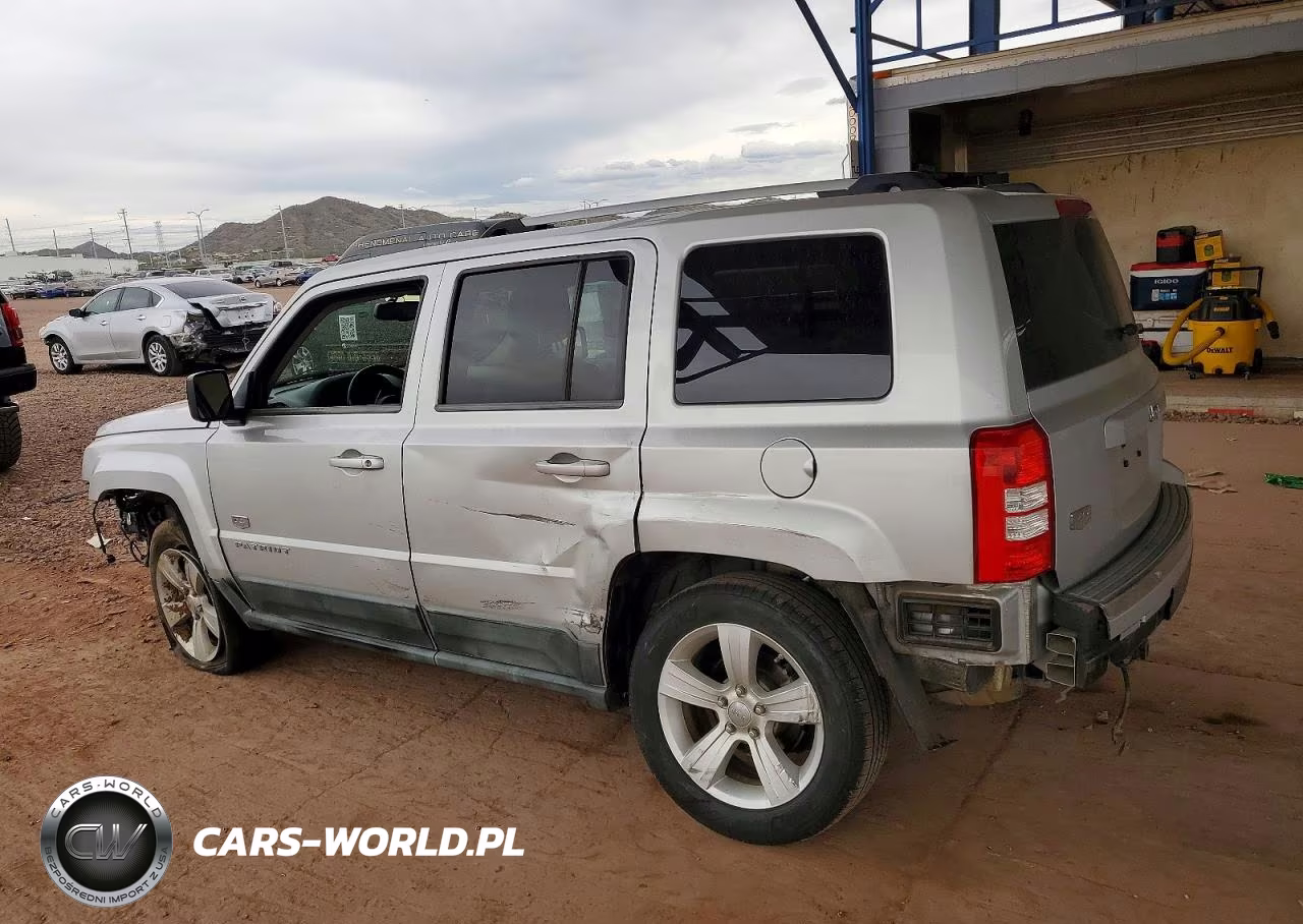 2011 Jeep Patriot Latitude VIN:1J4NT4GB6BD182417 - 2
