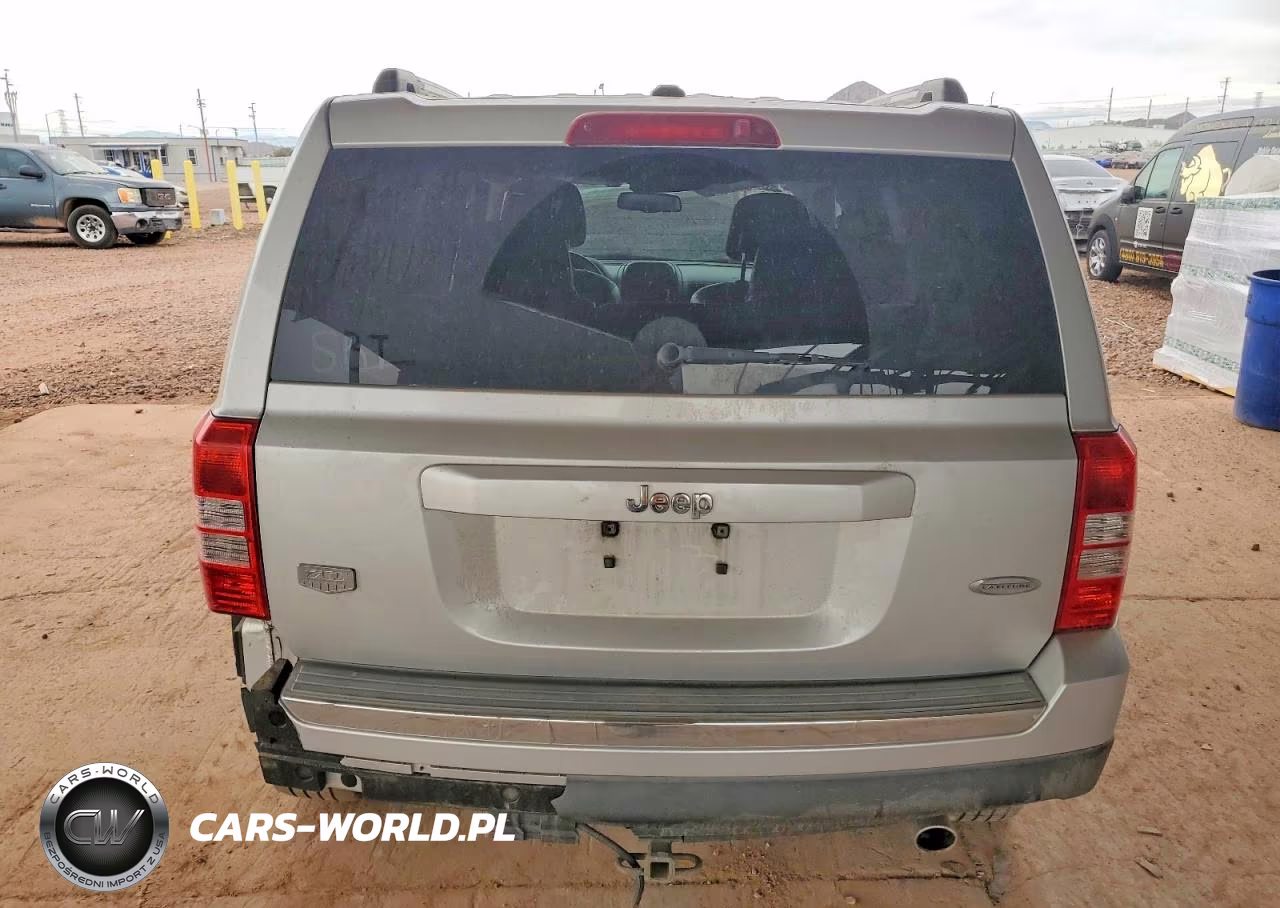 2011 Jeep Patriot Latitude VIN:1J4NT4GB6BD182417 - 6