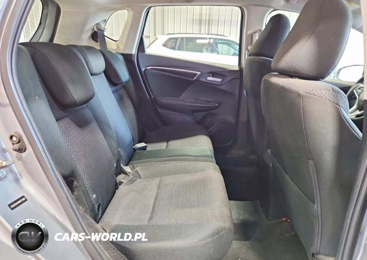 2019 Honda Fit Lx VIN:3HGGK5H44KM751889 - 19