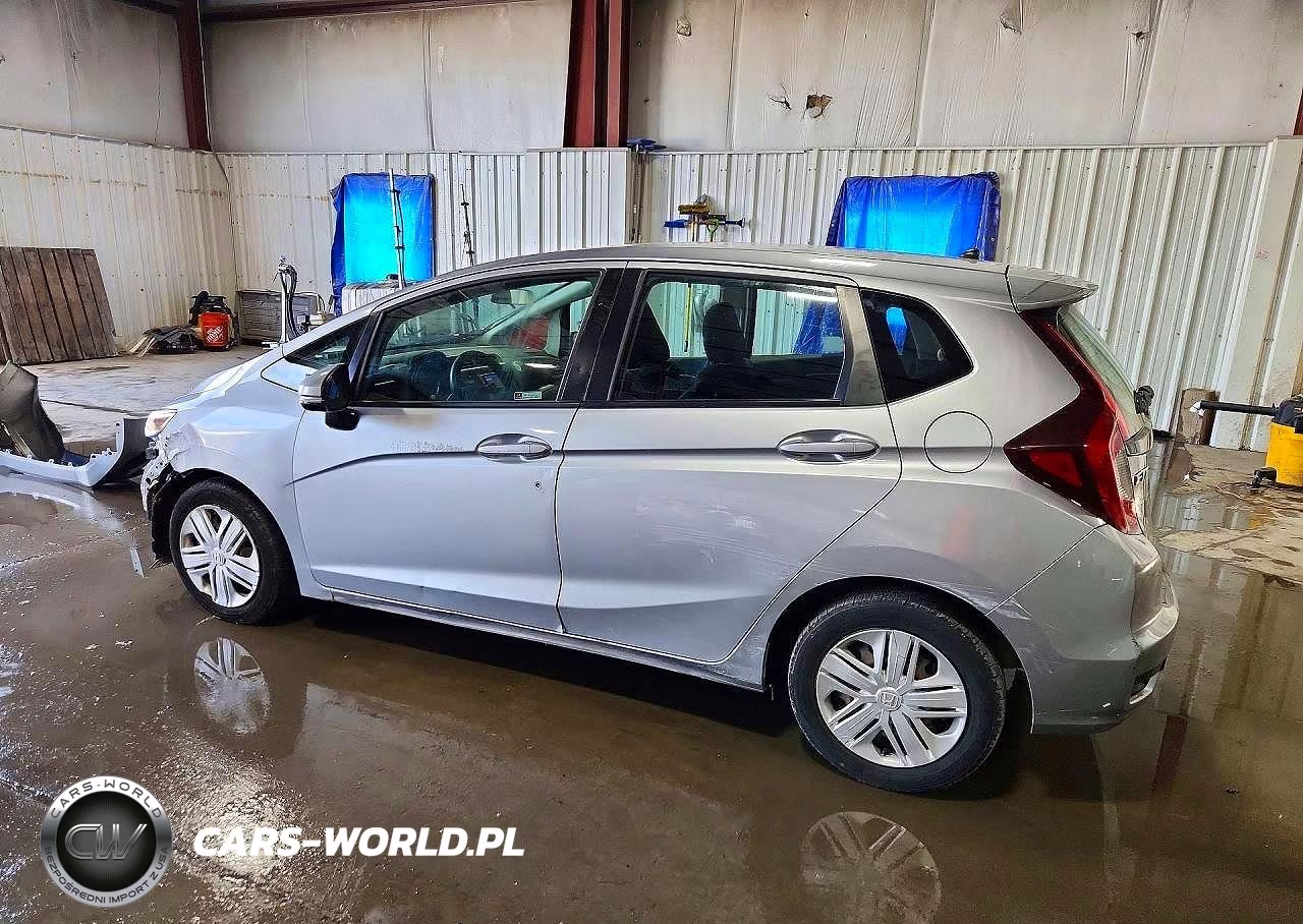 2019 Honda Fit Lx VIN:3HGGK5H44KM751889 - 3