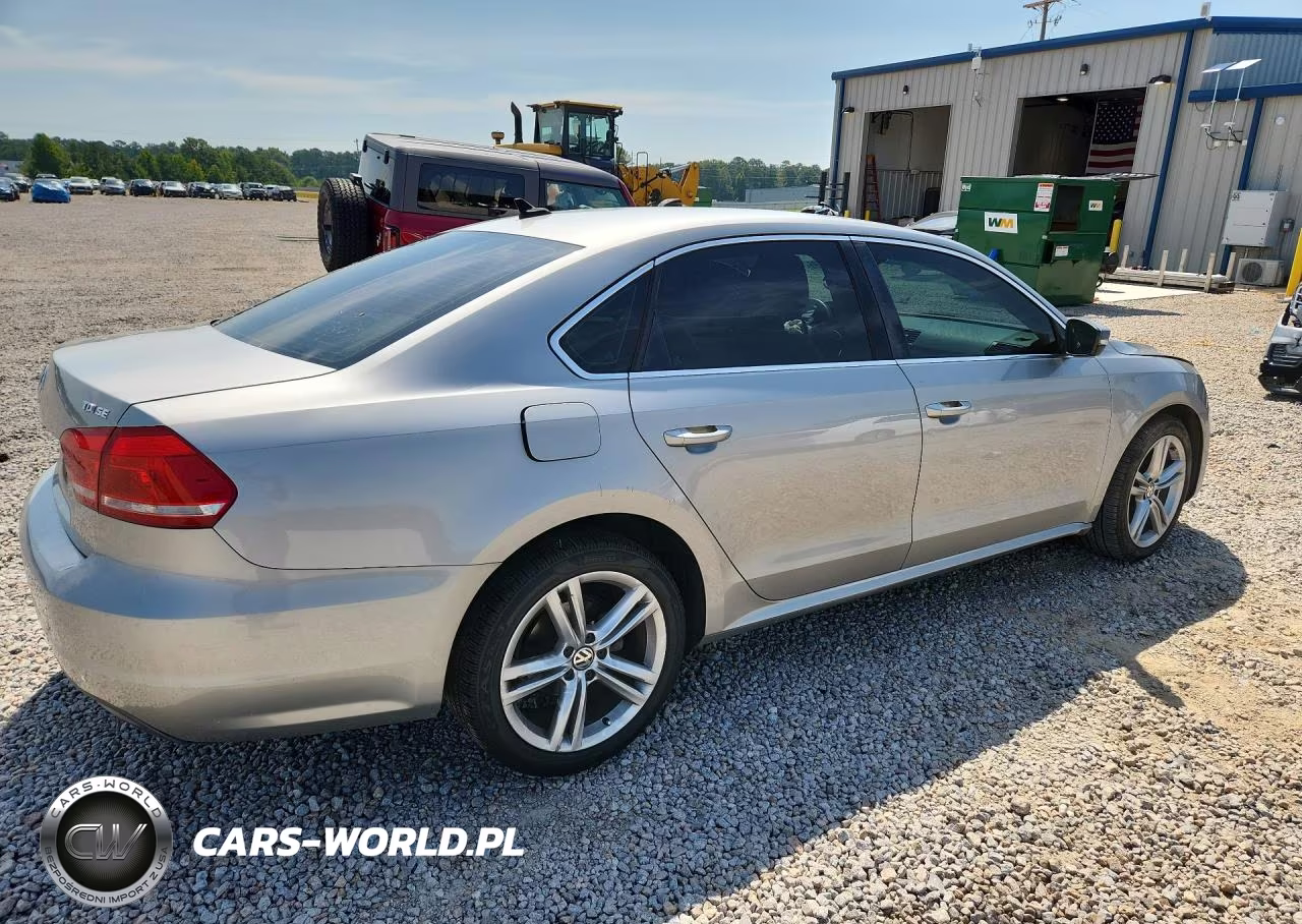 2014 Volkswagen Passat Se VIN:1VWBN7A31EC080942 - 3
