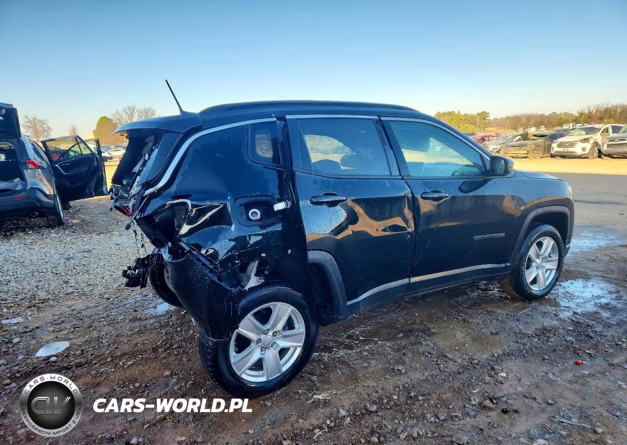 2022 Jeep Compass Latitude VIN:3C4NJDBB0NT120996 - 3