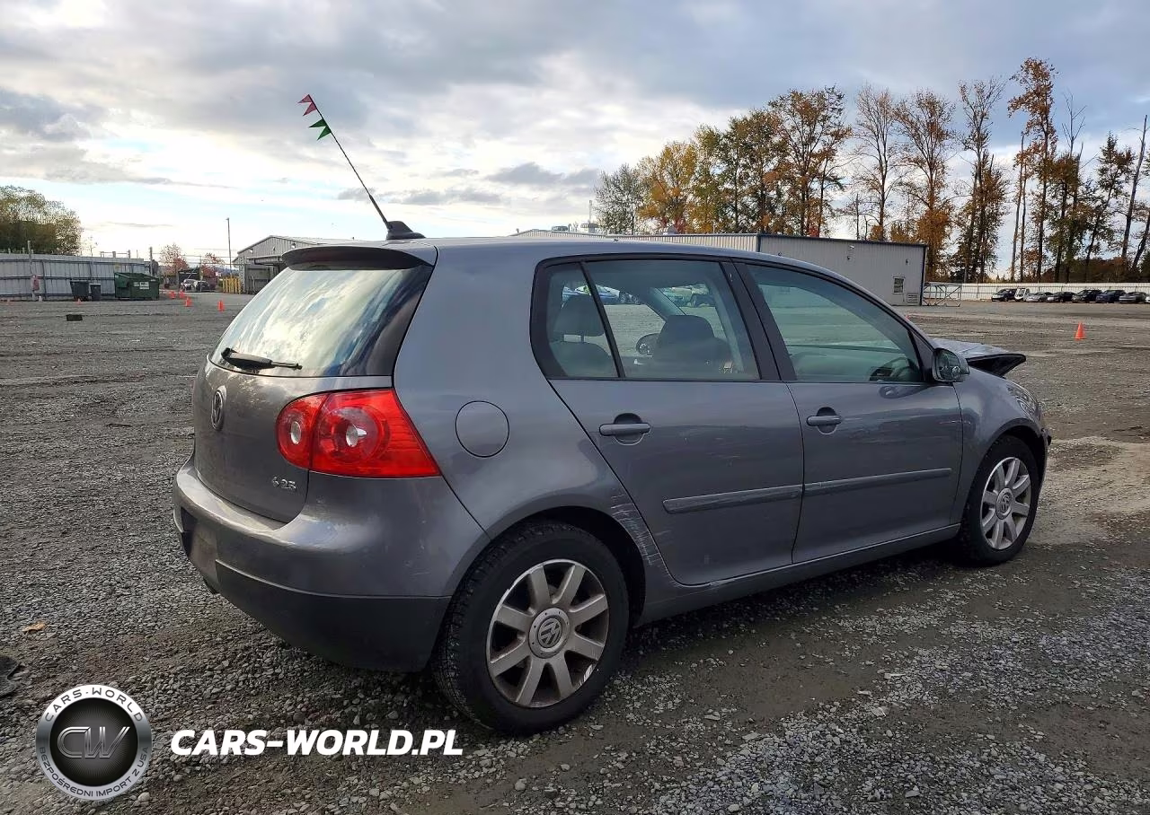 2008 Volkswagen Rabbit VIN:WVWDB71K58W292807 - 3