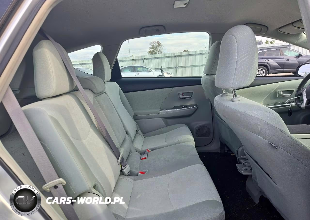 2012 Toyota Prius V Two VIN:JTDZN3EU6C3032850 - 10