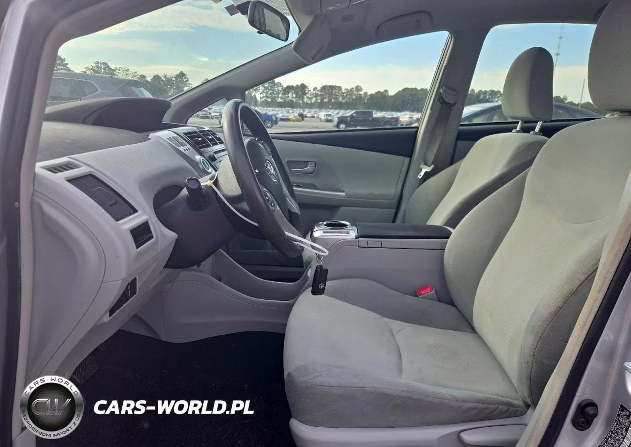 2012 Toyota Prius V Two VIN:JTDZN3EU6C3032850 - 7
