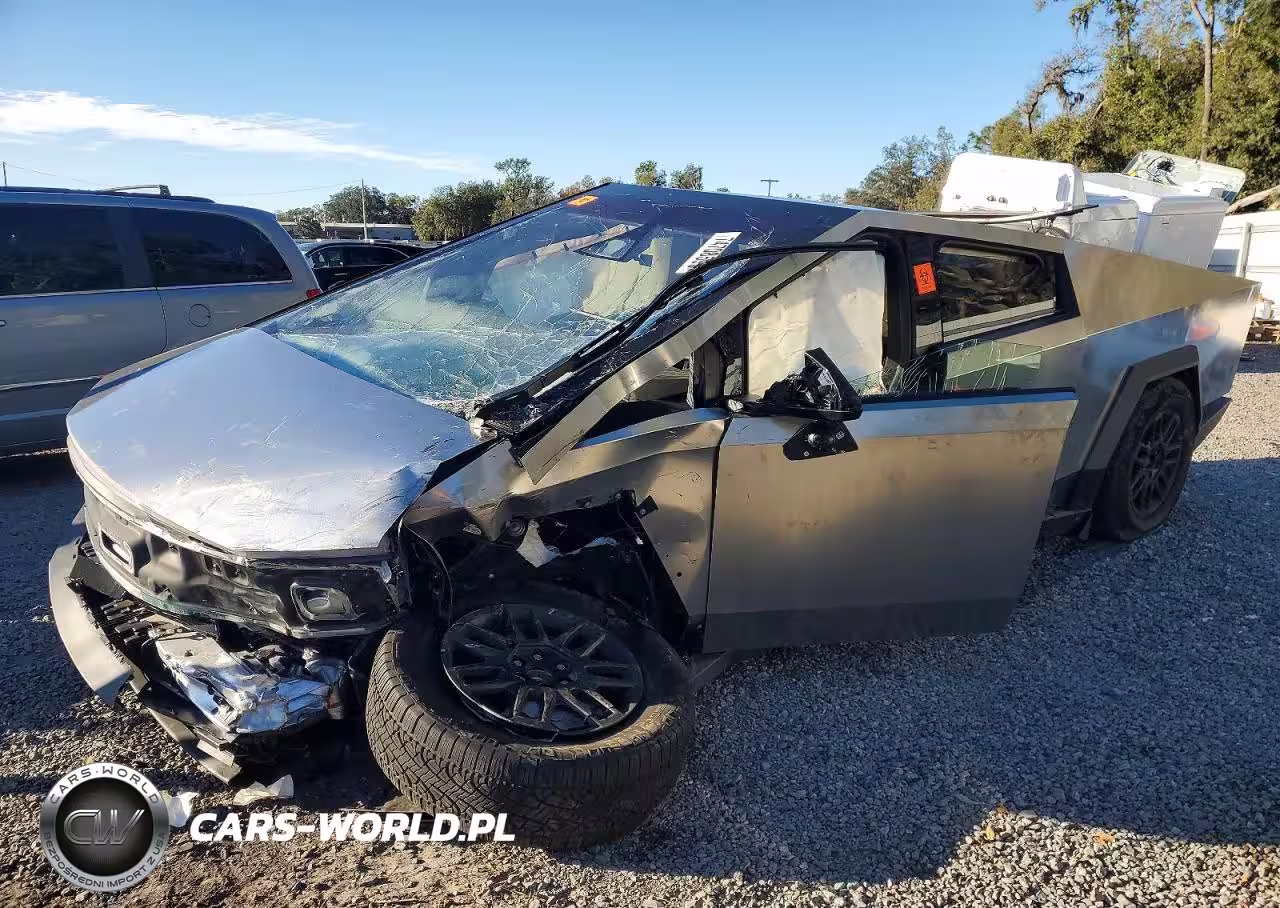 2025 Tesla Cybertruck