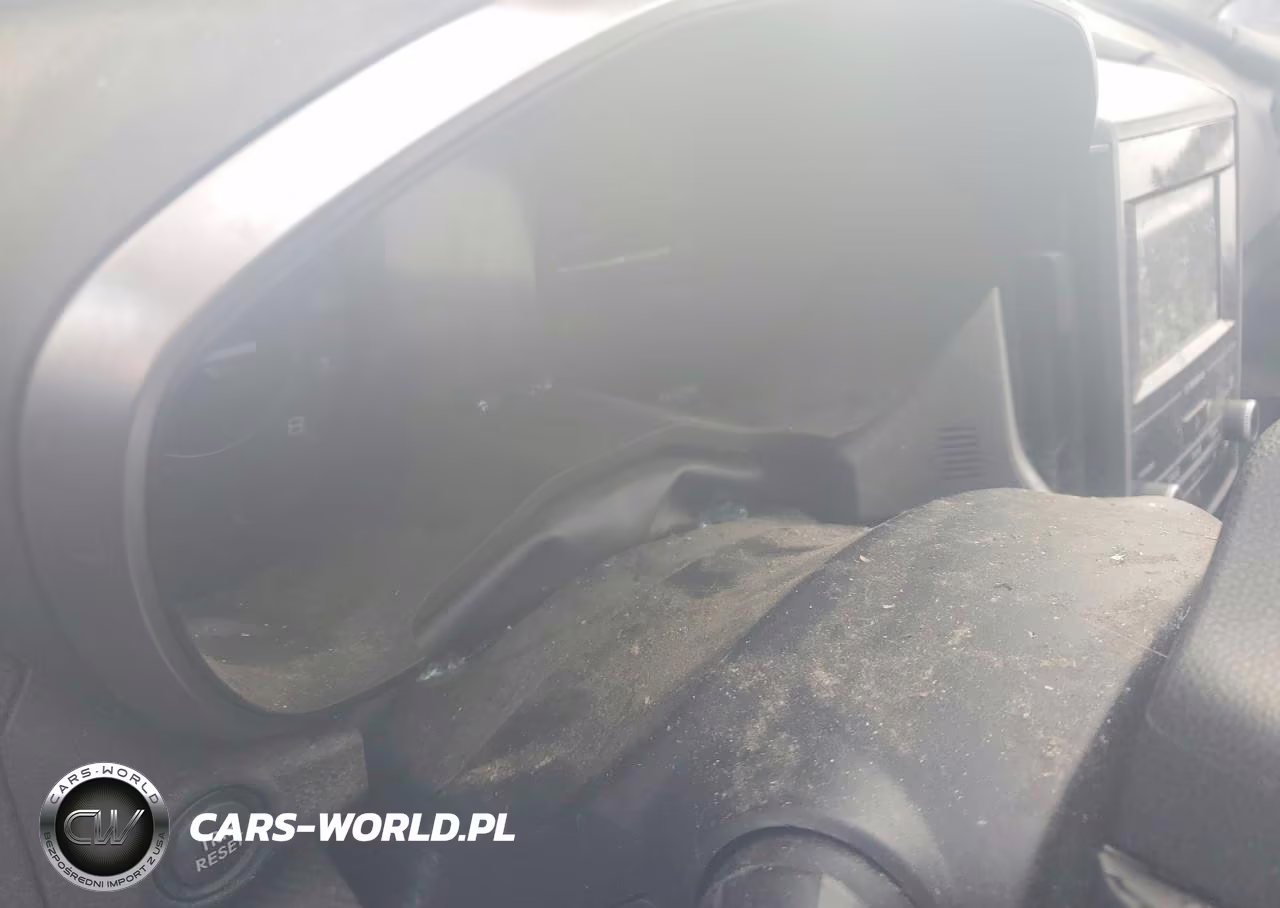 2018 Subaru Impreza Premium Plus VIN:4S3GKAD63J3608169 - 9