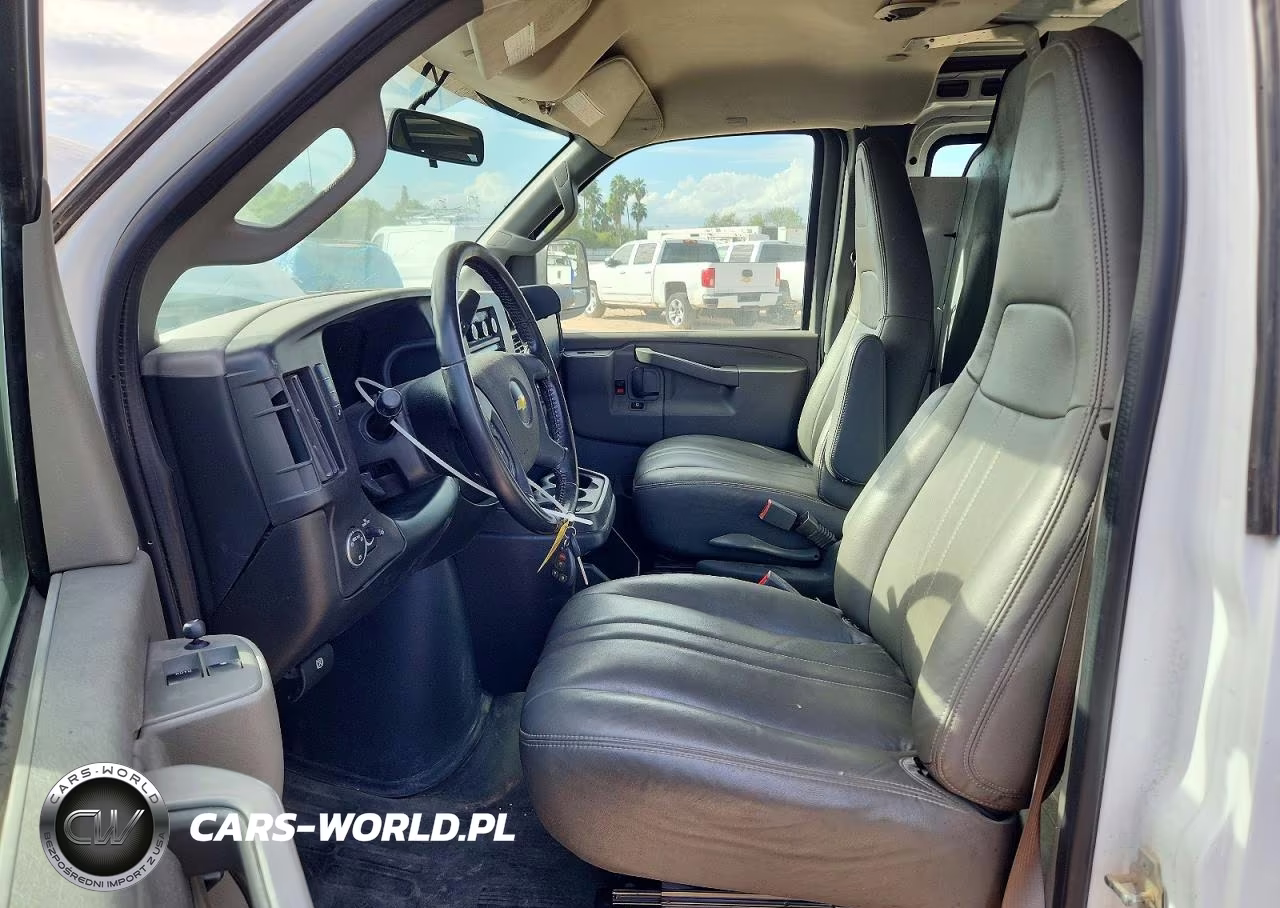 2021 Chevrolet Express G2500 VIN:1GCWGAFP4M1177134 - 7