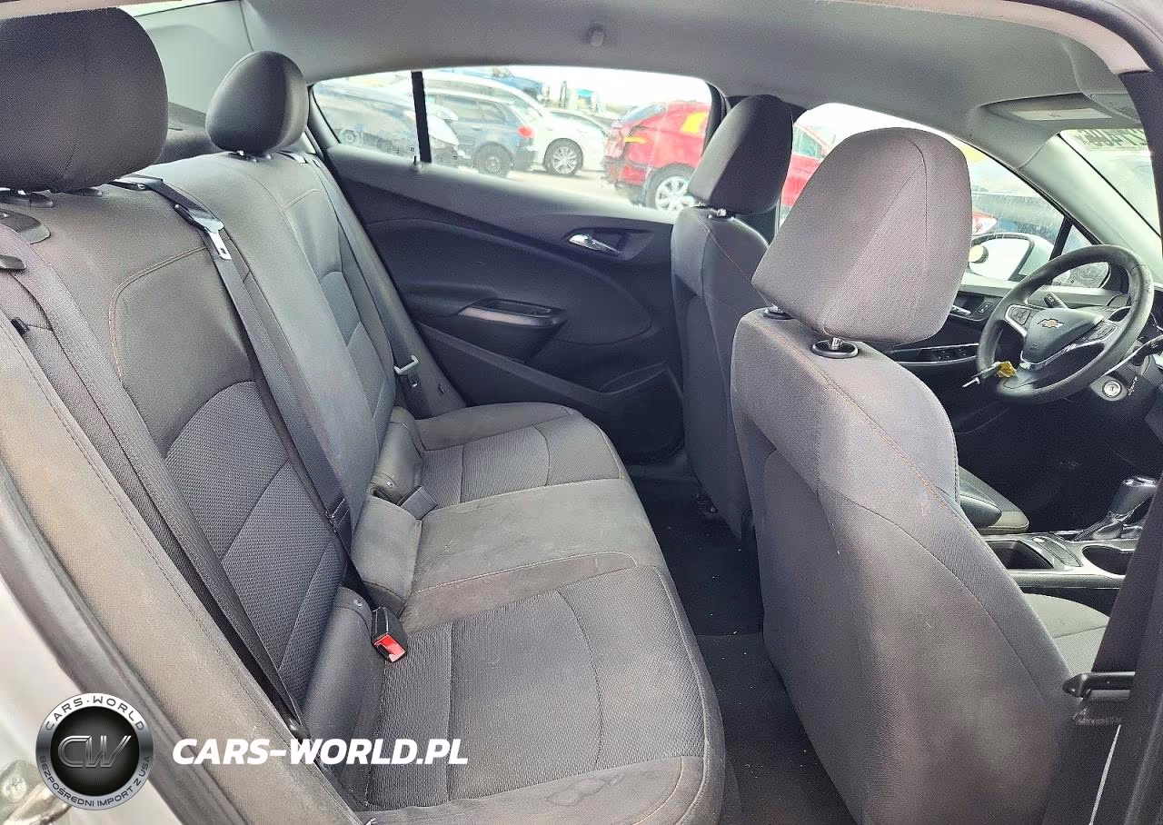 2019 Chevrolet Cruze VIN:1G1BJ5SM9K7105318 - 10