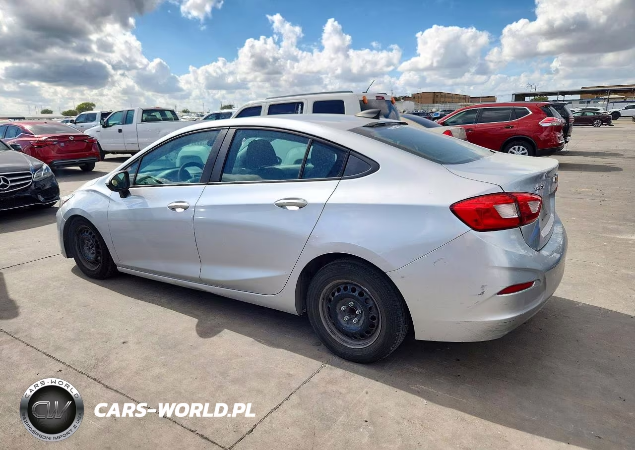 2019 Chevrolet Cruze VIN:1G1BJ5SM9K7105318 - 2