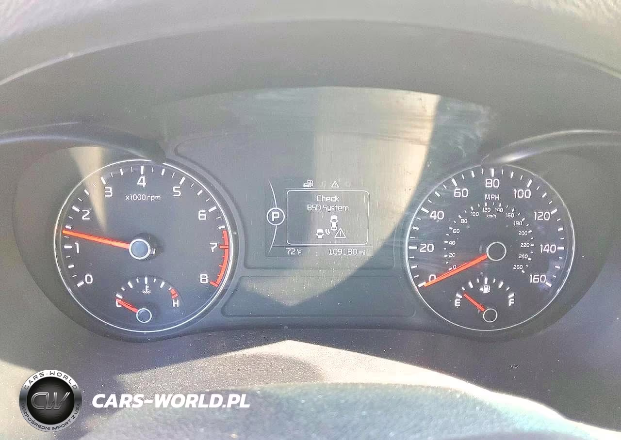 2018 Kia Optima Lx VIN:5XXGT4L32JG259978 - 9