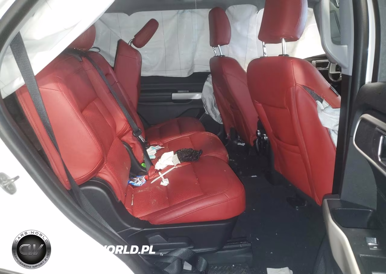 2021 Ford Explorer Xlt VIN:1FMSK7DH8MGA92124 - 10