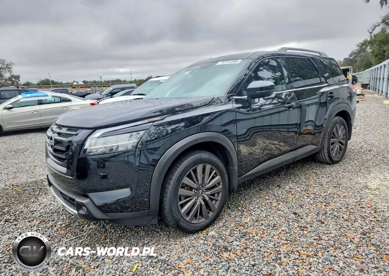 2022 Nissan Pathfinder Sl